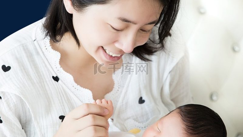 金牌月嫂的价格通常由以下几个因素构成：